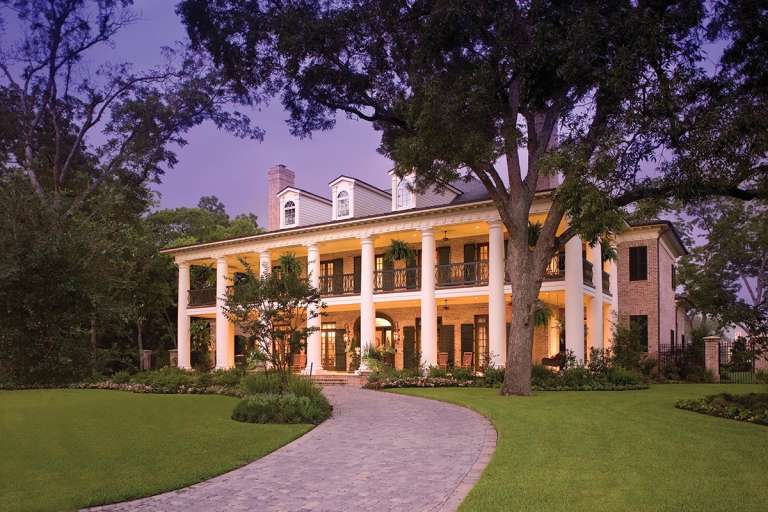 Colonial House Plan #402-01093 Elevation Photo