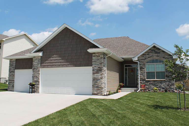 Ranch House Plan #402-01424 Elevation Photo